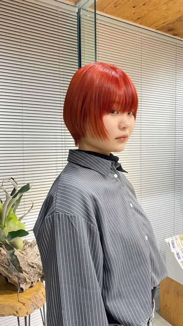 カラー cyan hinaのヘアスタイル
