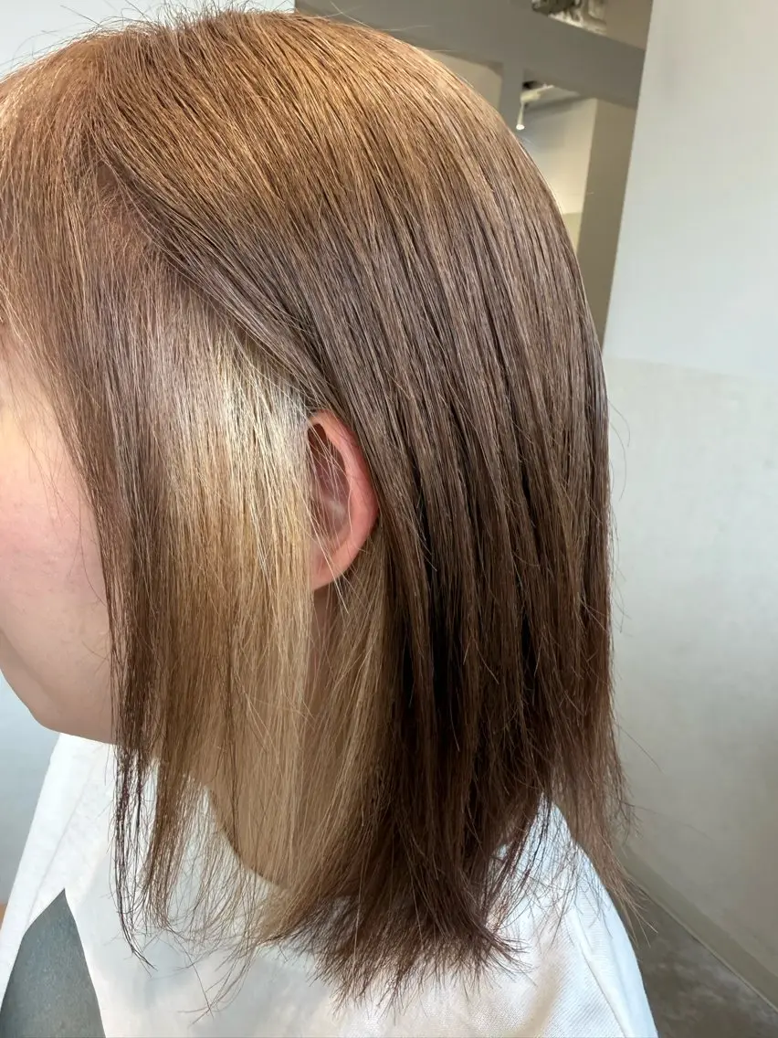 ショート カラー ベージュカラー イヤリングカラー ホワイトベージュ 🍇おぐら めぐみ🍇のヘアスタイル