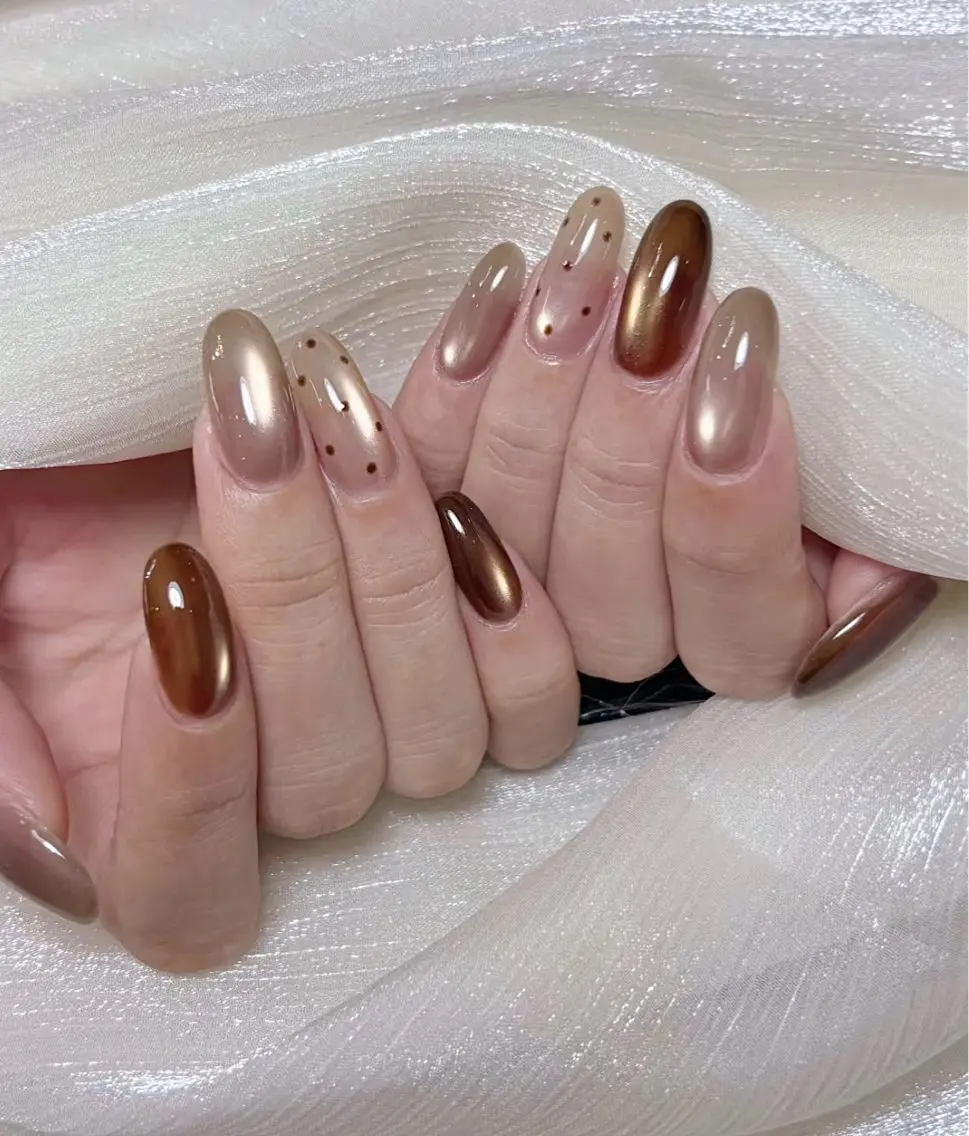 ネイル ボルドー ブラウン フットネイル フレンチネイル グラデーション ハンドネイル Lynn_ Nailのネイルデザイン