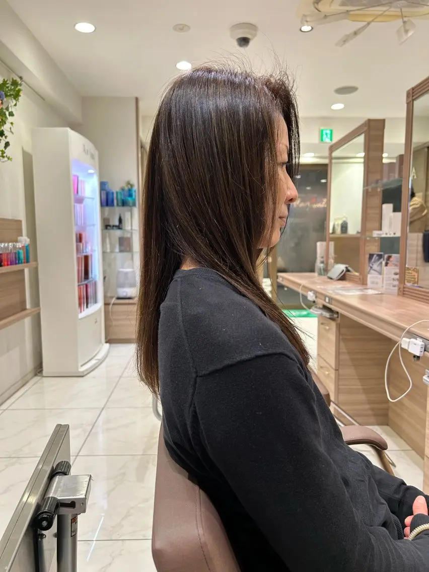 ロング ヘアカラー 小平 悠人のヘアスタイル