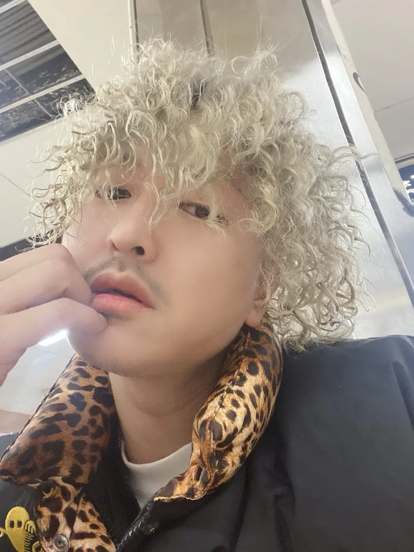 パーマ 下方 研人のヘアスタイル