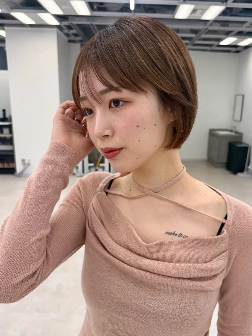 ショート カラー ヘアカラー 艶カラー🐳🫧 サヤカ 🐳のヘアスタイル