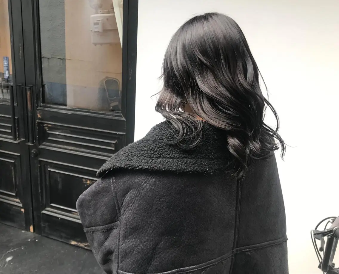 ミディアム カラー tonari 梅田、中崎町のヘアスタイル