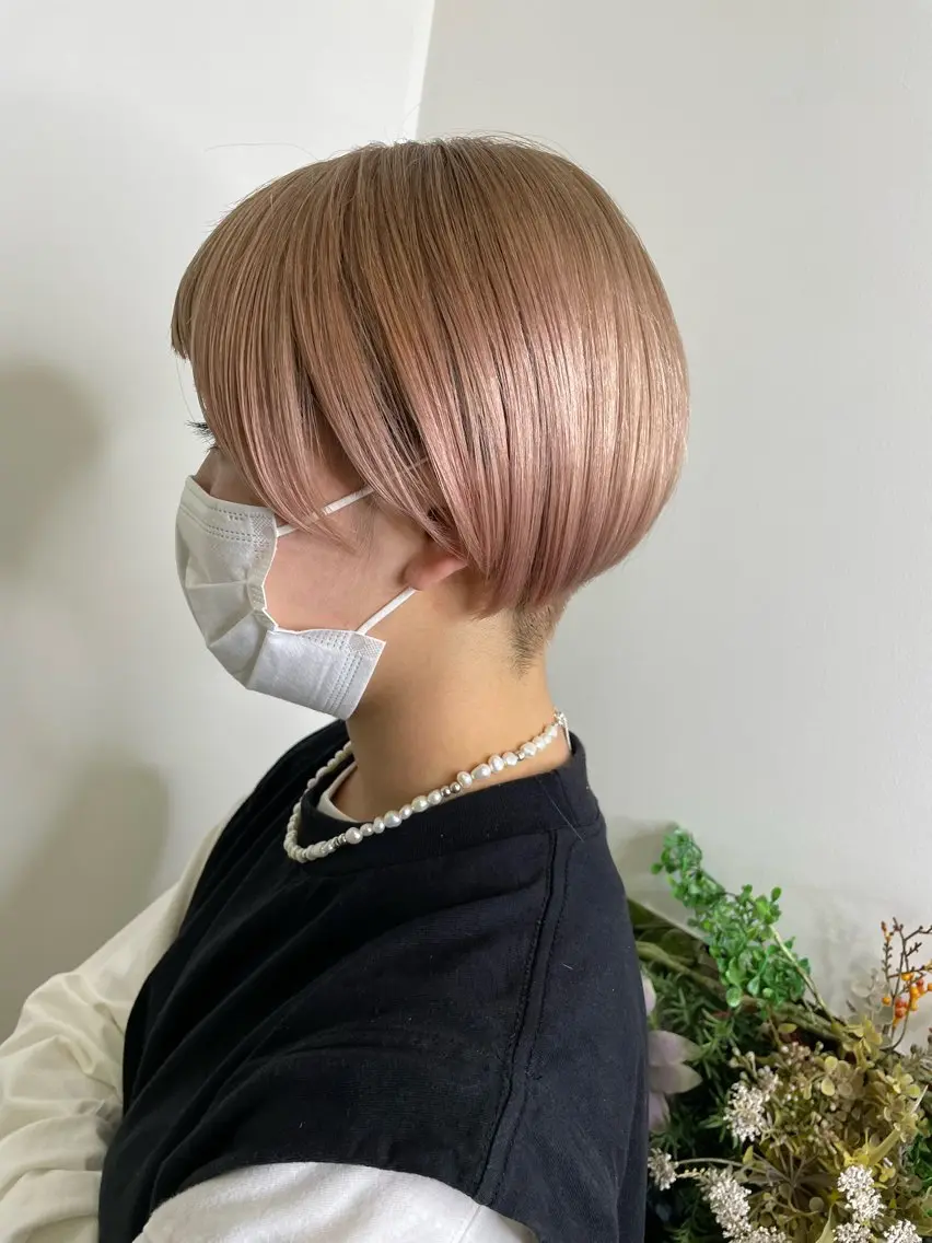 ショート カラー ショートボブ ベージュカラー ブリーチ 透明感カラー ハイトーンカラー カット ヘアカラー 尾崎 弘和のヘアスタイル