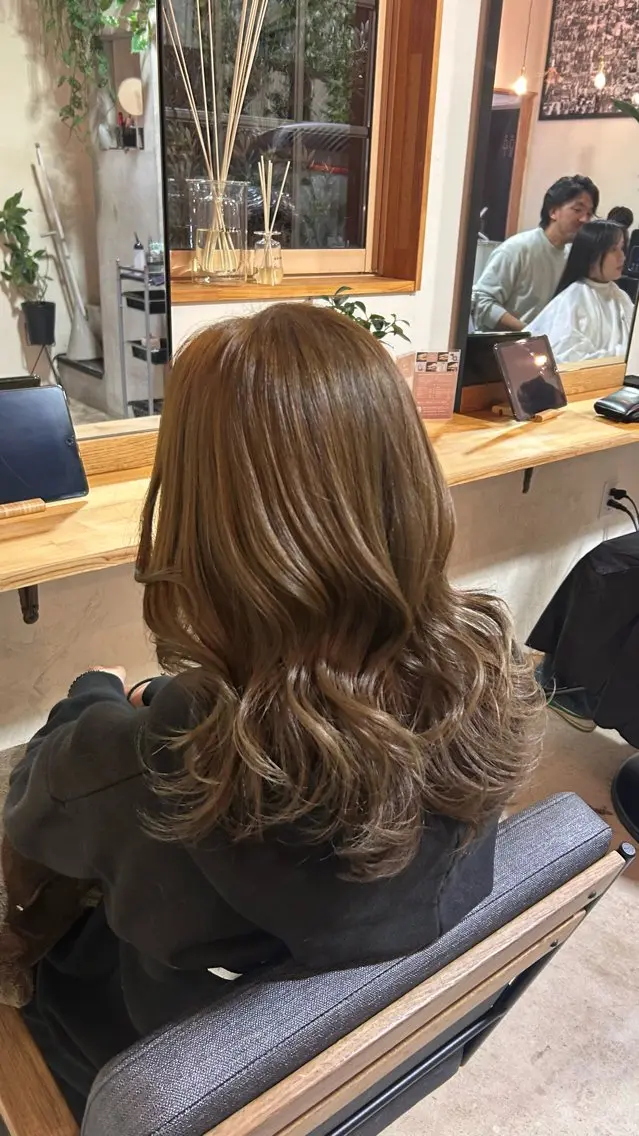 ミディアム レイヤーカット 藤井 美陽のヘアスタイル