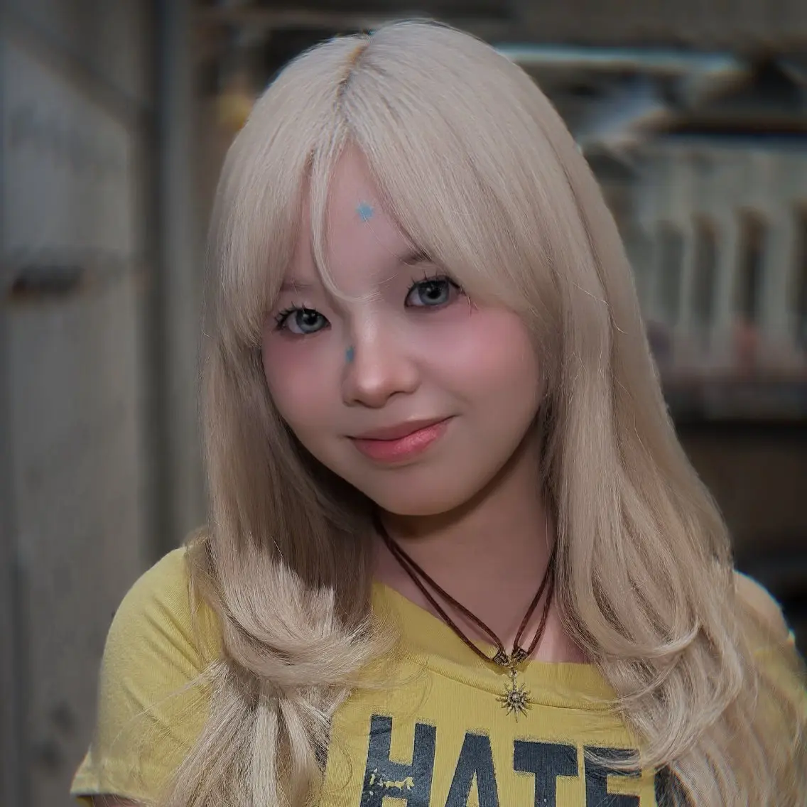 セミロング カラー ブリーチ ケアブリーチ デザインカラー ハイトーンカラー ハッシュカット ヘアカラー トリートメント ハイトーン/レイヤー しゅーたのヘアスタイル