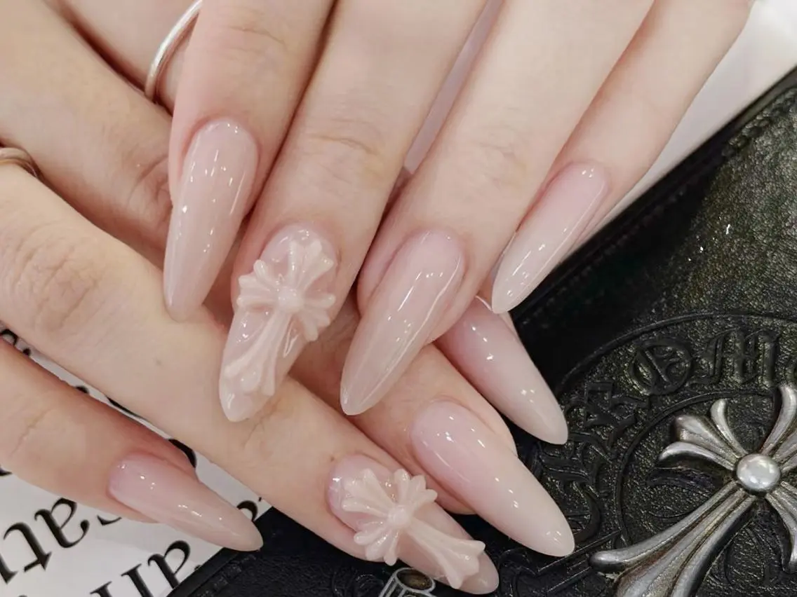 ネイル ハンドネイル ハンドケア MoonNail リサのネイルデザイン