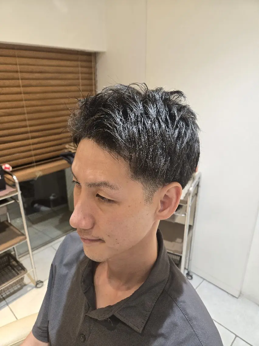メンズ ビジネス preak TOMOのヘアスタイル