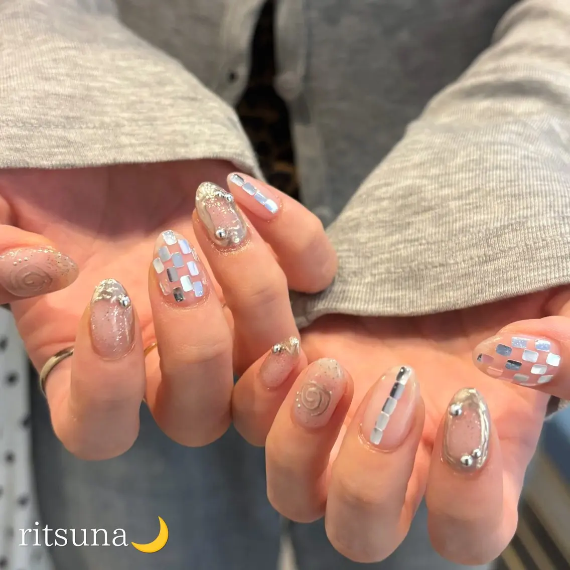 ネイル ハンドネイル ritsuna🌙 nail 堺筋本町のネイルデザイン
