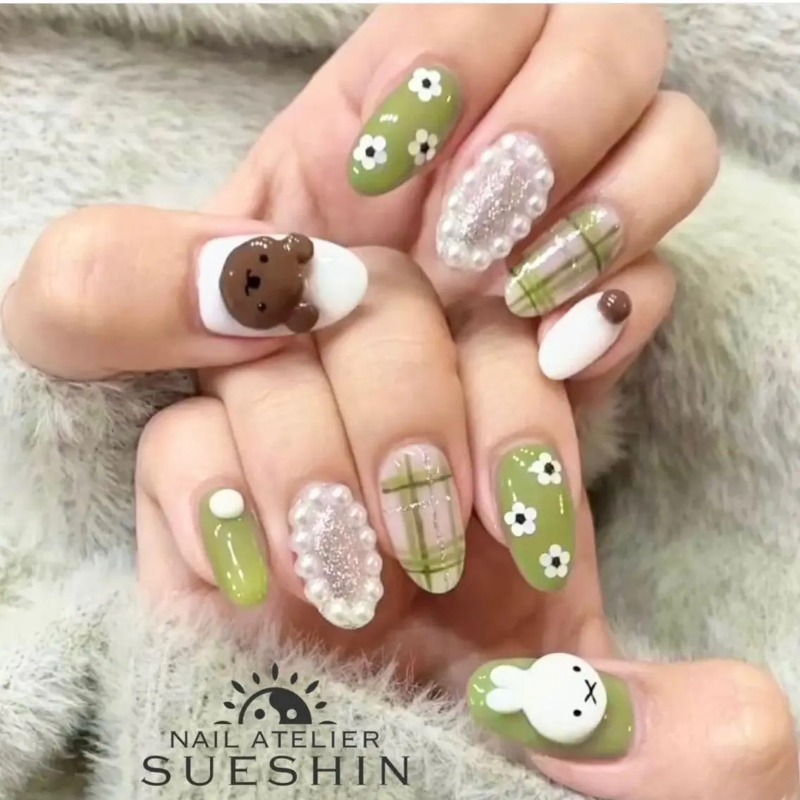 ロング S ueshinのネイルデザイン