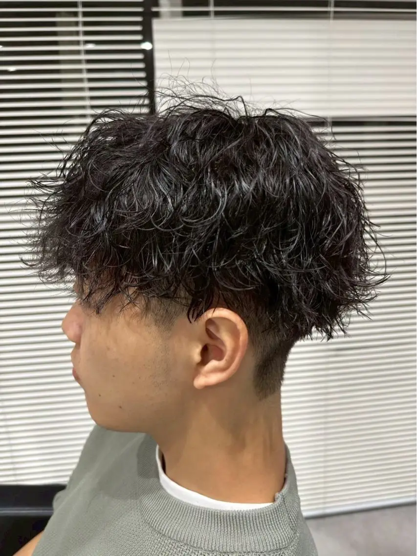 パーマ メンズ メンズパーマ 波巻きパーマ スパイラルパーマ 🔥ツイスパ/ フェザー🔥真裟斗のヘアスタイル