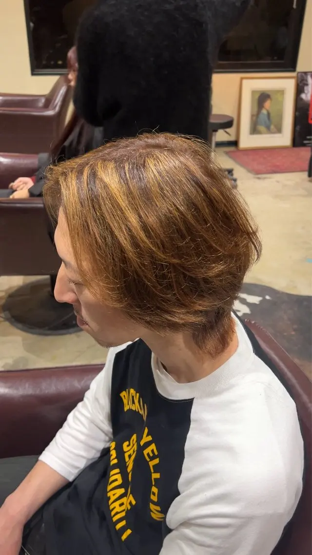 カラー パーマ メンズ メンズハイライト メンズ韓国風 メンズメッシュ メンズパーマ ハイライトカラー カット ヘアカラー パーマ 髪質改善艶髪 特化アユム🔥のヘアスタイル