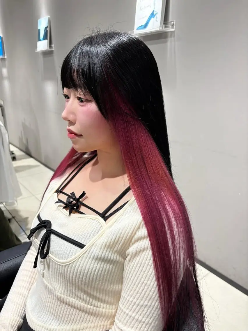 【 インナーカラー 】💘 ケアブリーチ1回+カラー+2step treatment 💘ロング料金なし♡の写真