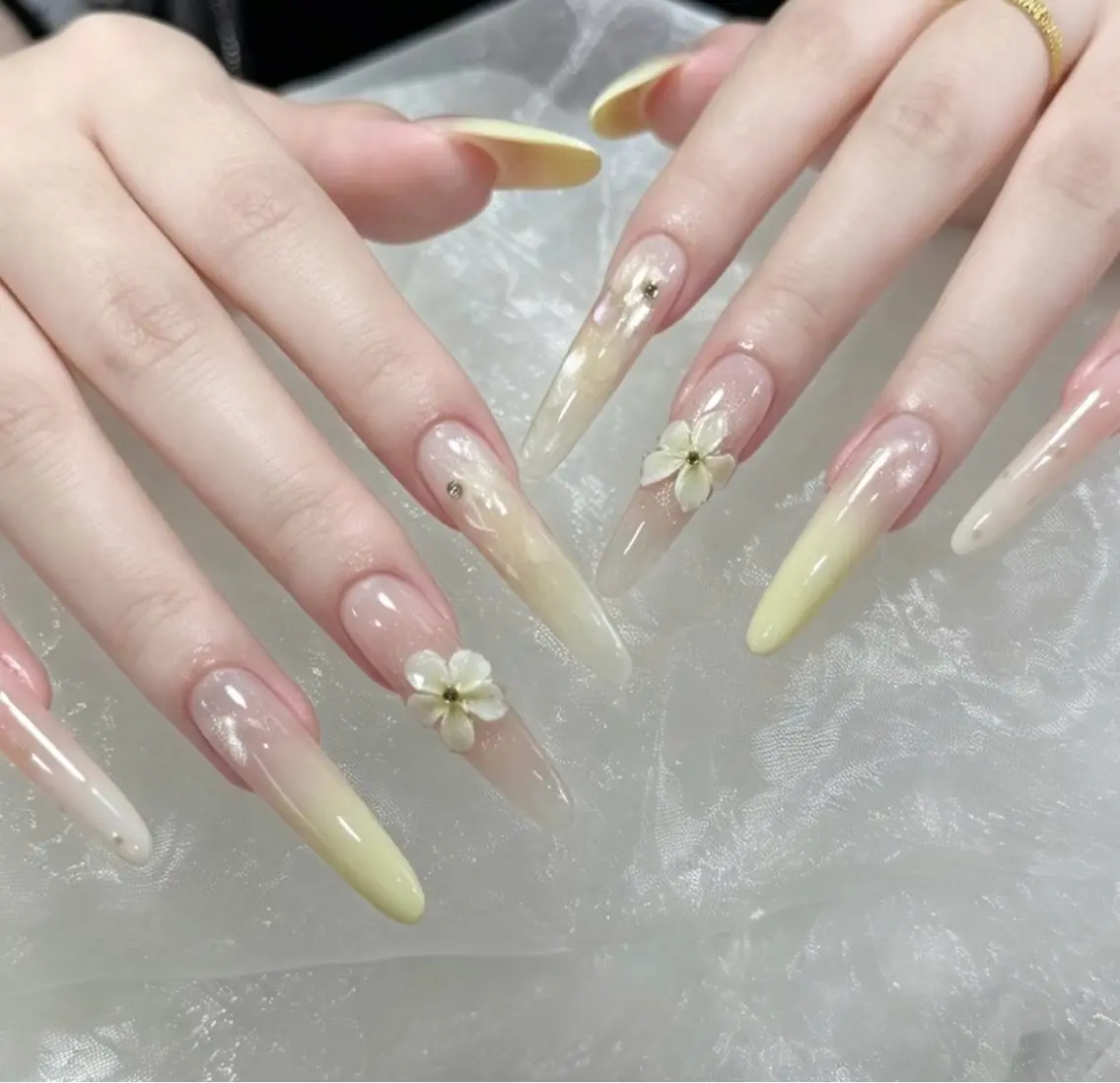 ネイル ハンドネイル Luvia Ginzaのネイルデザイン