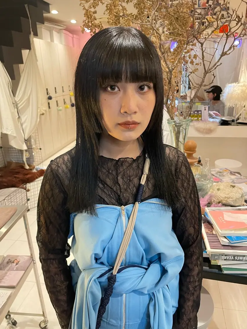 ロング カラー レイヤーカット nishiura nanasaのヘアスタイル