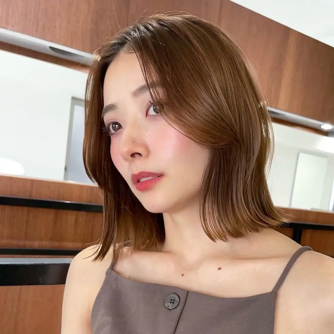 ショート カラー ヘアアレンジ ヘアカラー ボブ/縮毛矯正/美髪 似合わせ/透明感カラのヘアスタイル
