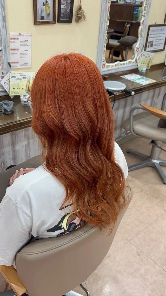 カラー ヘアカラー 土井 萌花のヘアスタイル