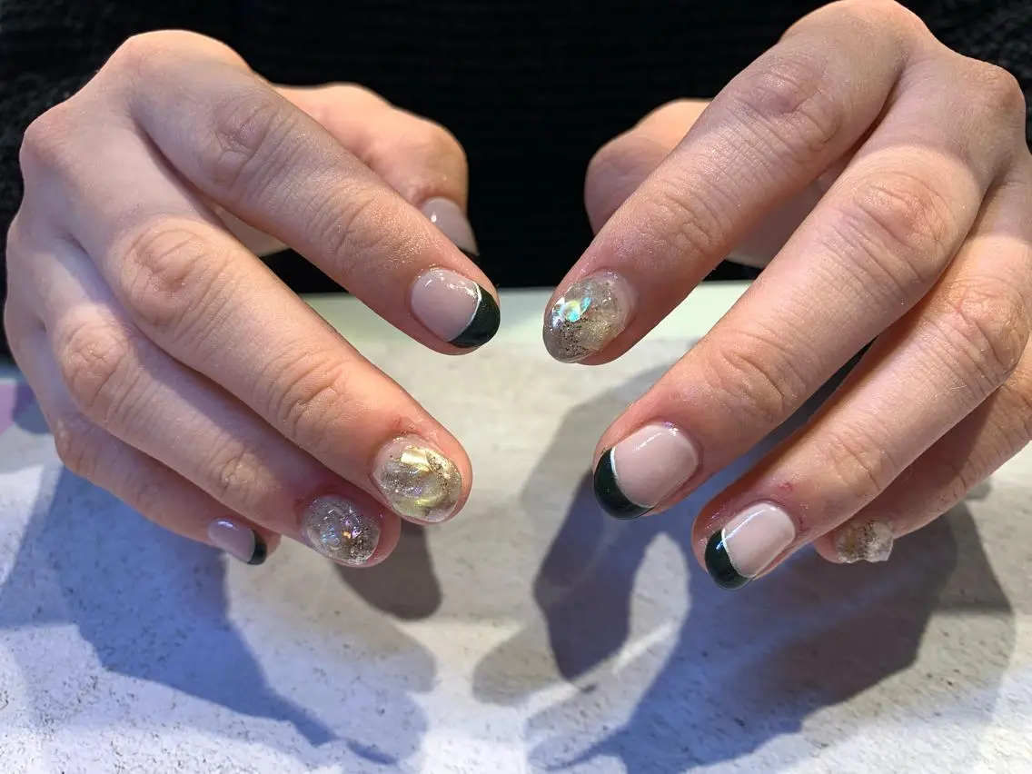 ネイル フレンチネイル 持ち込み マキノ ユイのネイルデザイン