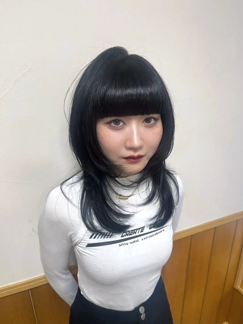 ロング ハッシュカット レイヤーカット 富田 迪季のヘアスタイル