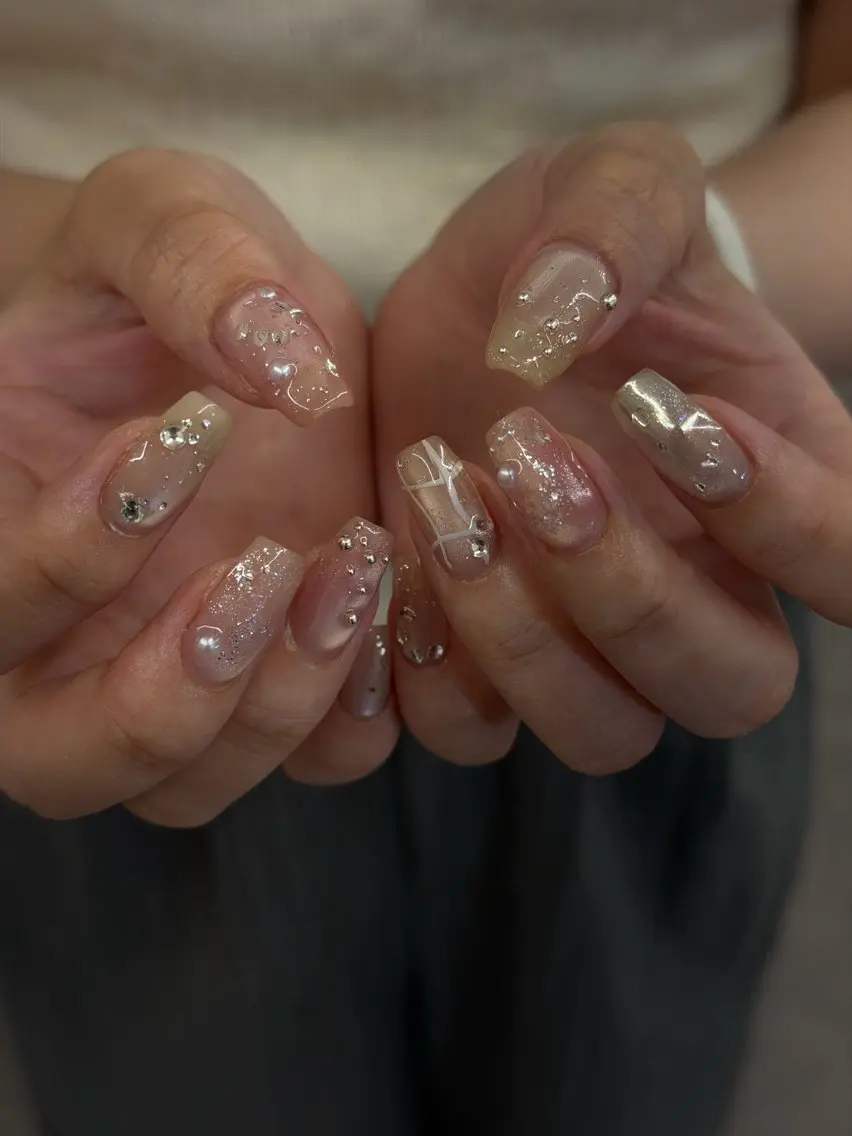 ネイル フットネイル ジェルネイル キラキラネイル マグネットネイル ニュアンスネイル ハンドネイル ハンドケア Bana_ Nailのネイルデザイン