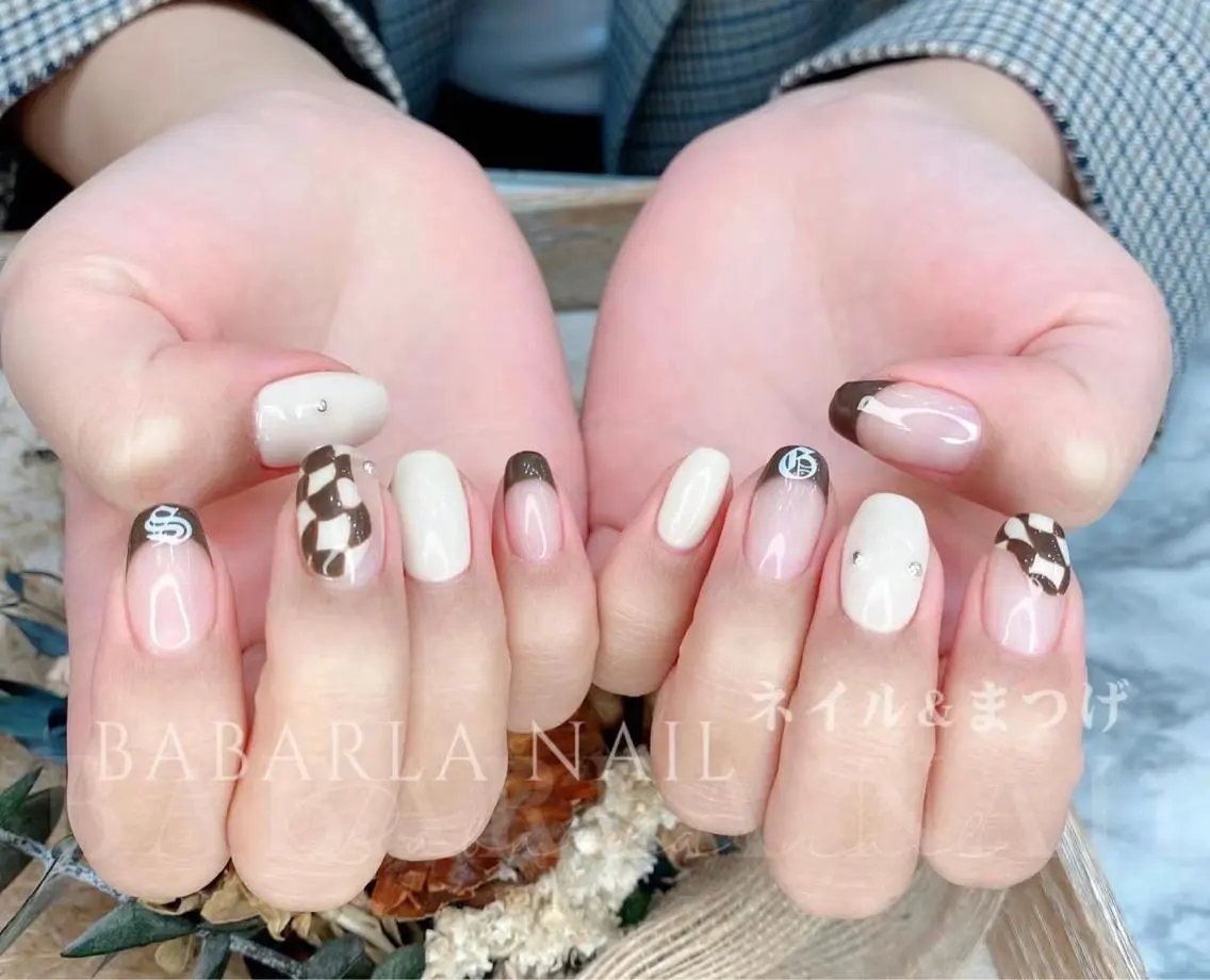 ネイル ブラウン ドット Babarla nailのネイルデザイン