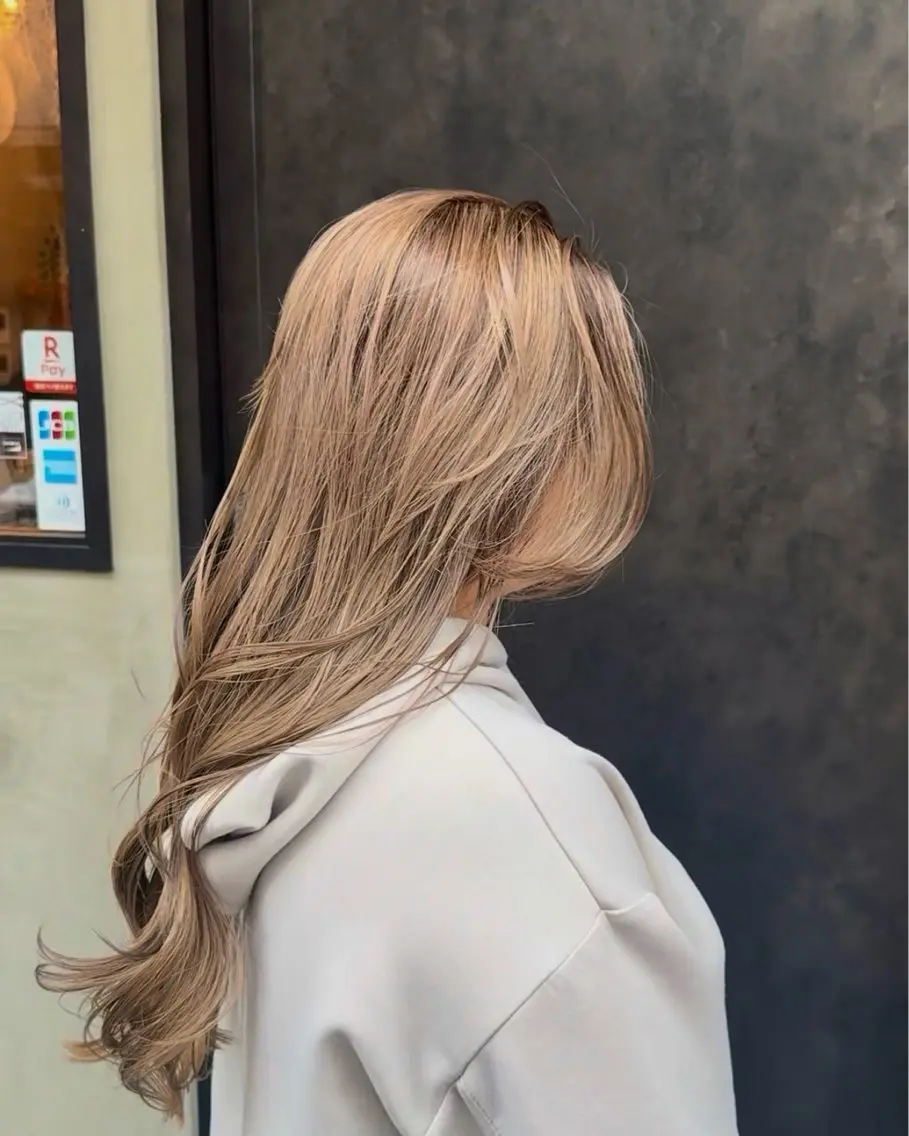 ロング カラー バレイヤージュ レイヤーカット ナチュラル特化 naoki.のヘアスタイル