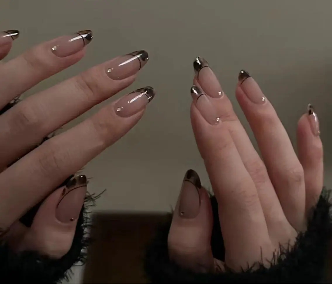ネイル オーロラネイル フラワーネイル フットネイル フレンチネイル ジェルネイル ハンドネイル BabyYouMi nailのネイルデザイン