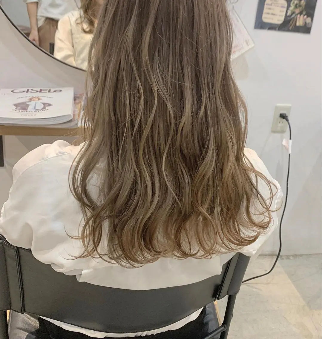 ロング カラー ヘアカラー トリートメント ハイトーンカラー♡ yuのヘアスタイル