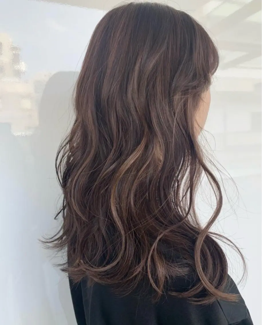 ロング カラー 陽 愛のヘアスタイル