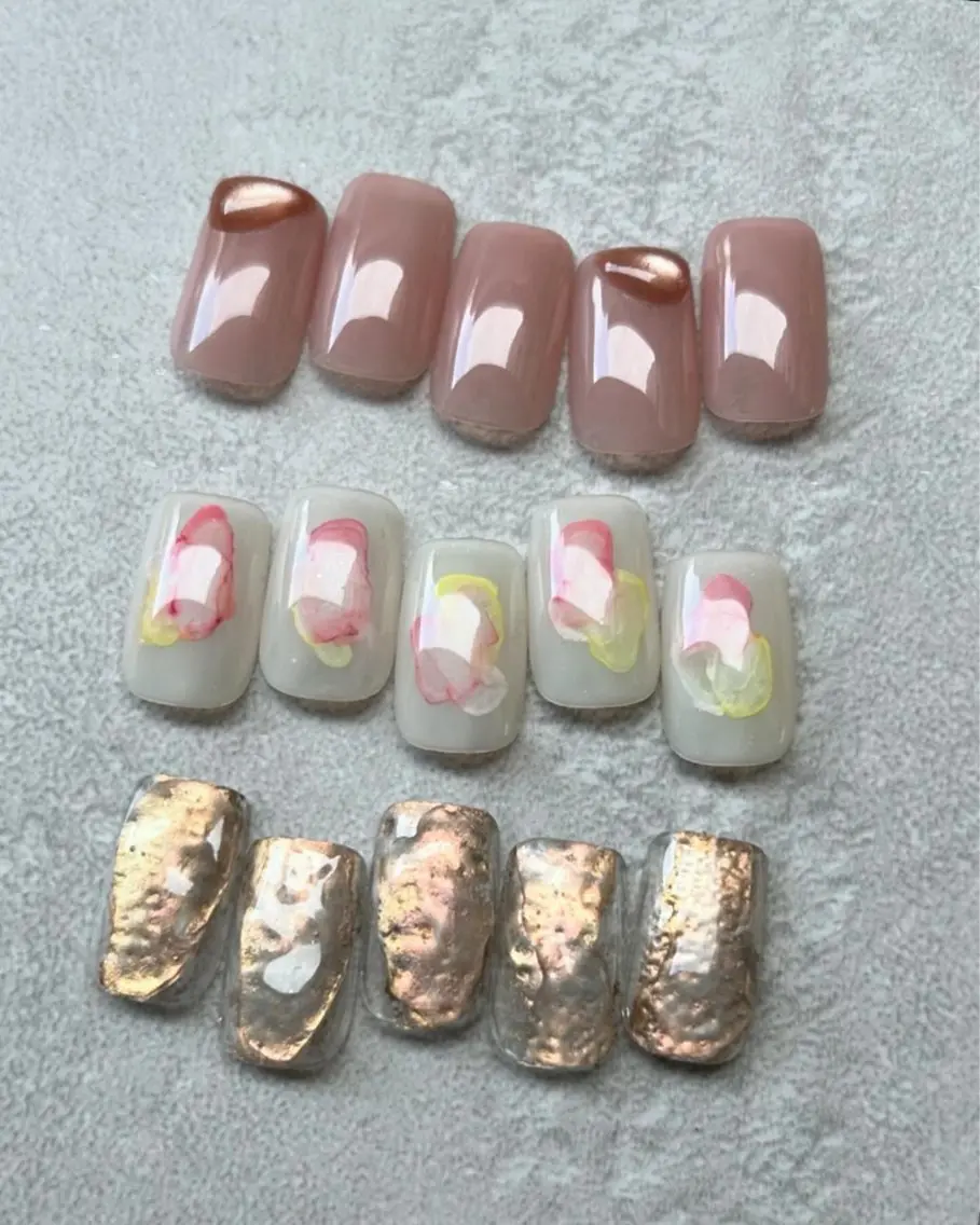 ネイル カジュアル ゴールド マグネットネイル ミラーネイル ニュアンスネイル ハンドネイル ハンドケア lylynail YUUKAのネイルデザイン