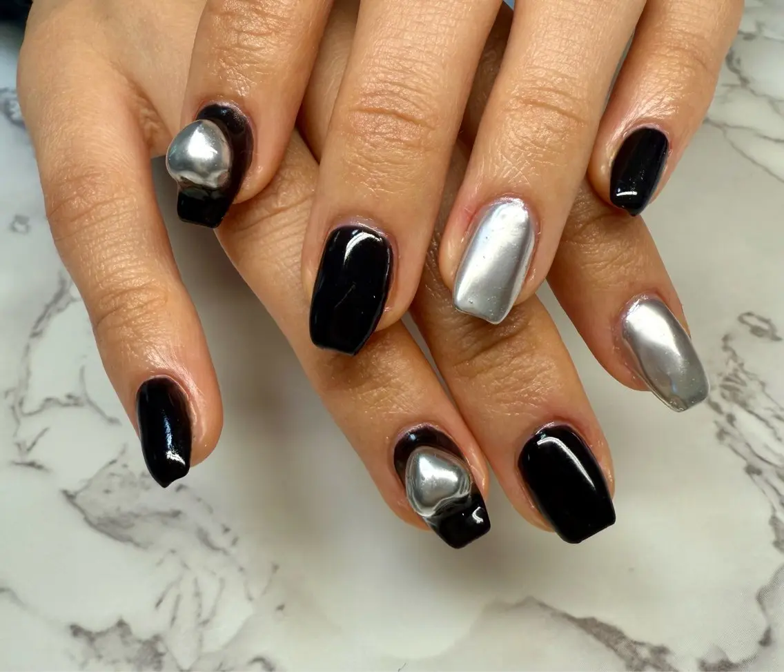 ネイル アートネイル チークネイル フレンチネイル キラキラネイル ラメ(グリッター) Mai’s nailのネイルデザイン