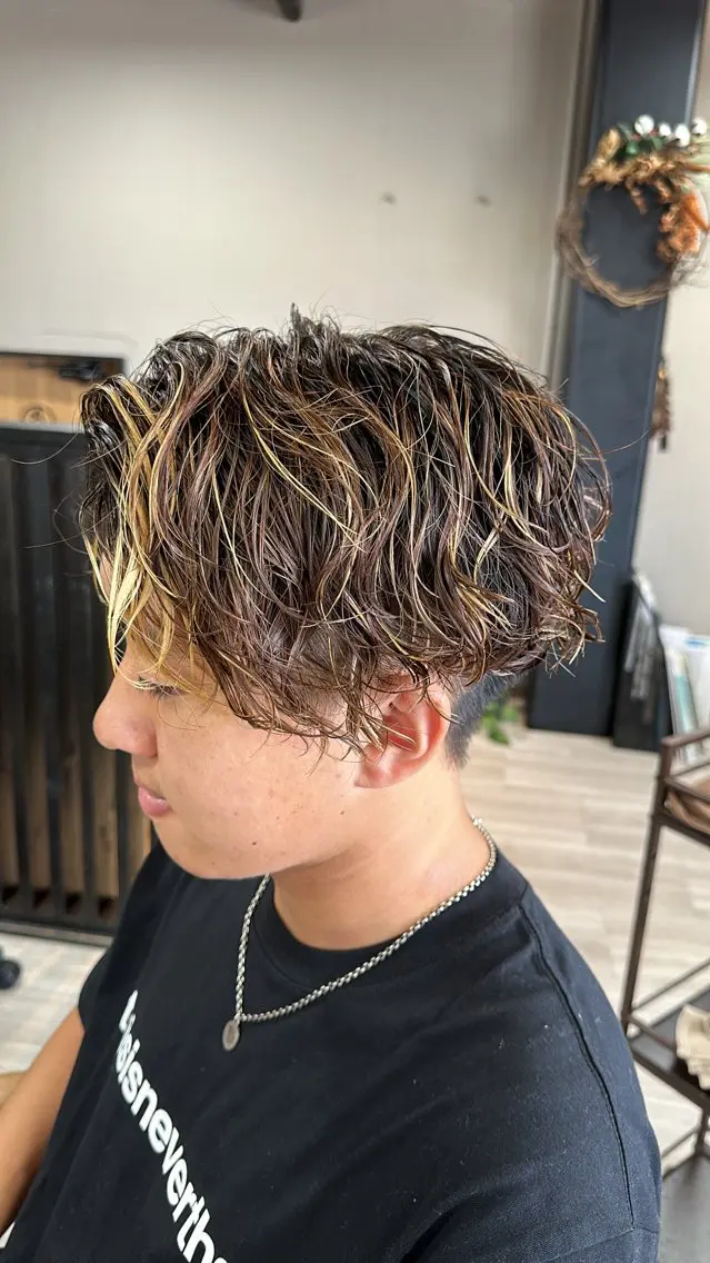 パーマ メンズ arika オケシ　リョウダイのヘアスタイル