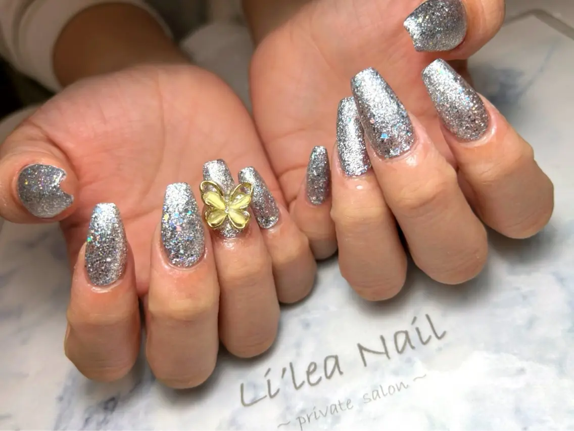 ネイル Li'leaNail AINAのネイルデザイン