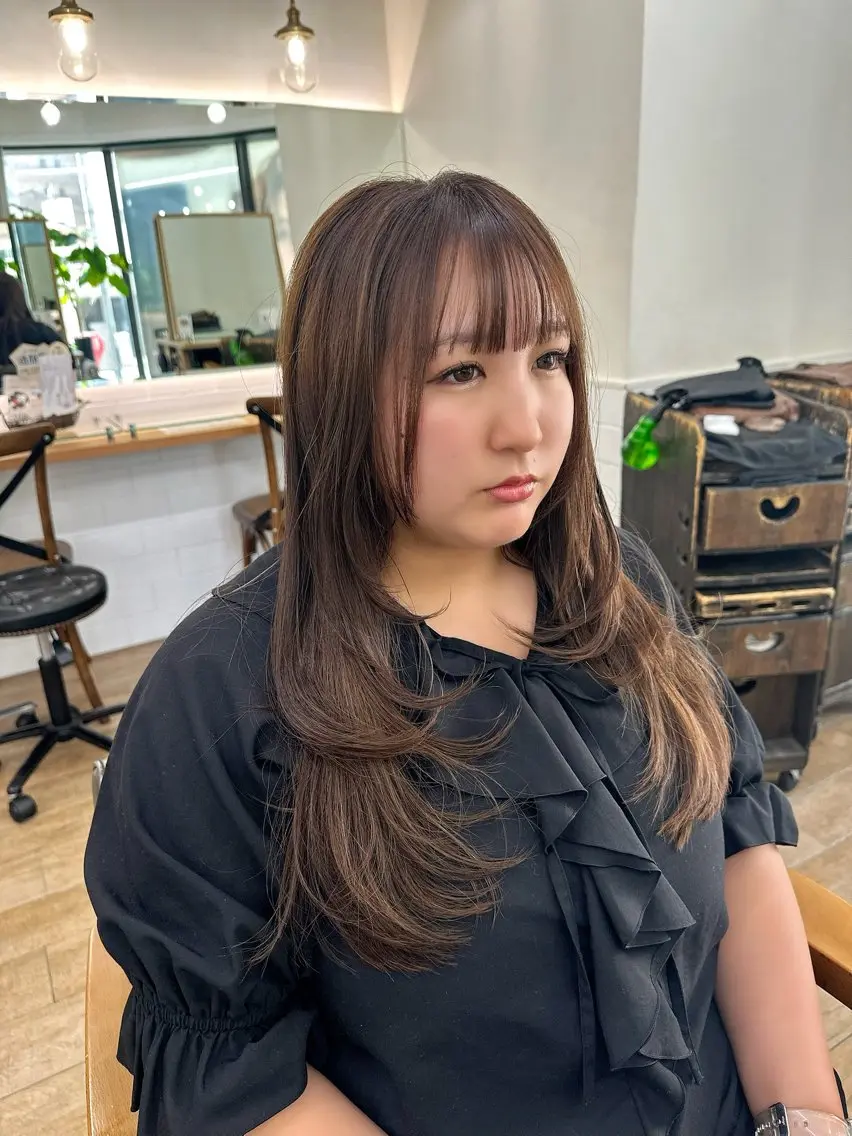 ロング カラー パーマ ヘアアレンジ メンズ キッズ カット ヘアカラー レイヤーカット/ 巻ける縮毛矯正のヘアスタイル