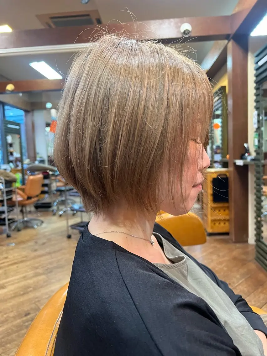ショート カラー カット ヘアカラー 奥田 勝亮のヘアスタイル