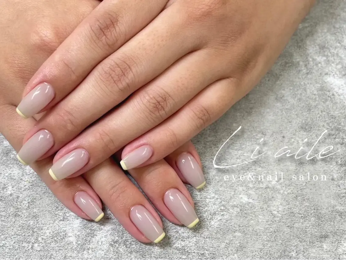 ミディアム Li aileのネイルデザイン