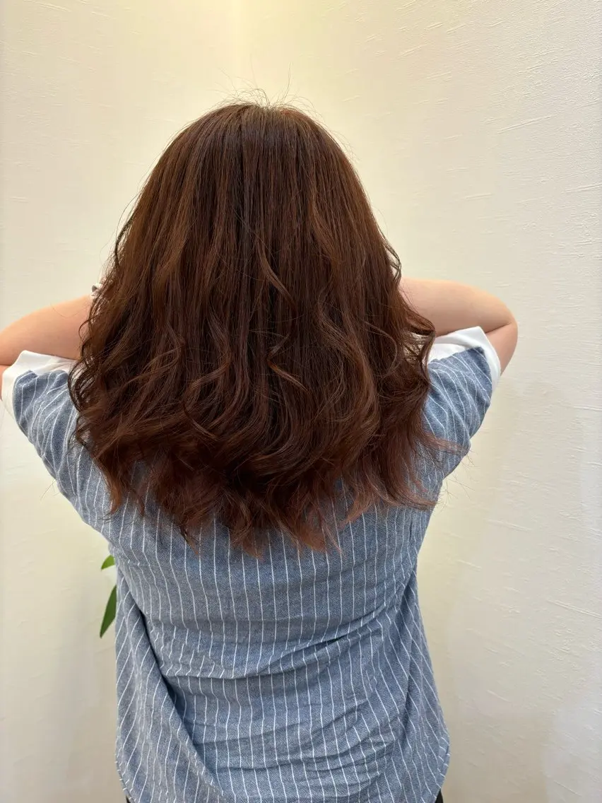 カラー ツノガイ エリのヘアスタイル