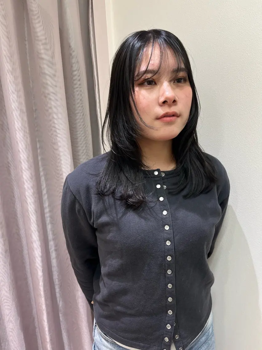 ミディアム カラー カット ヘアカラー トリートメント 松村 澪里のヘアスタイル
