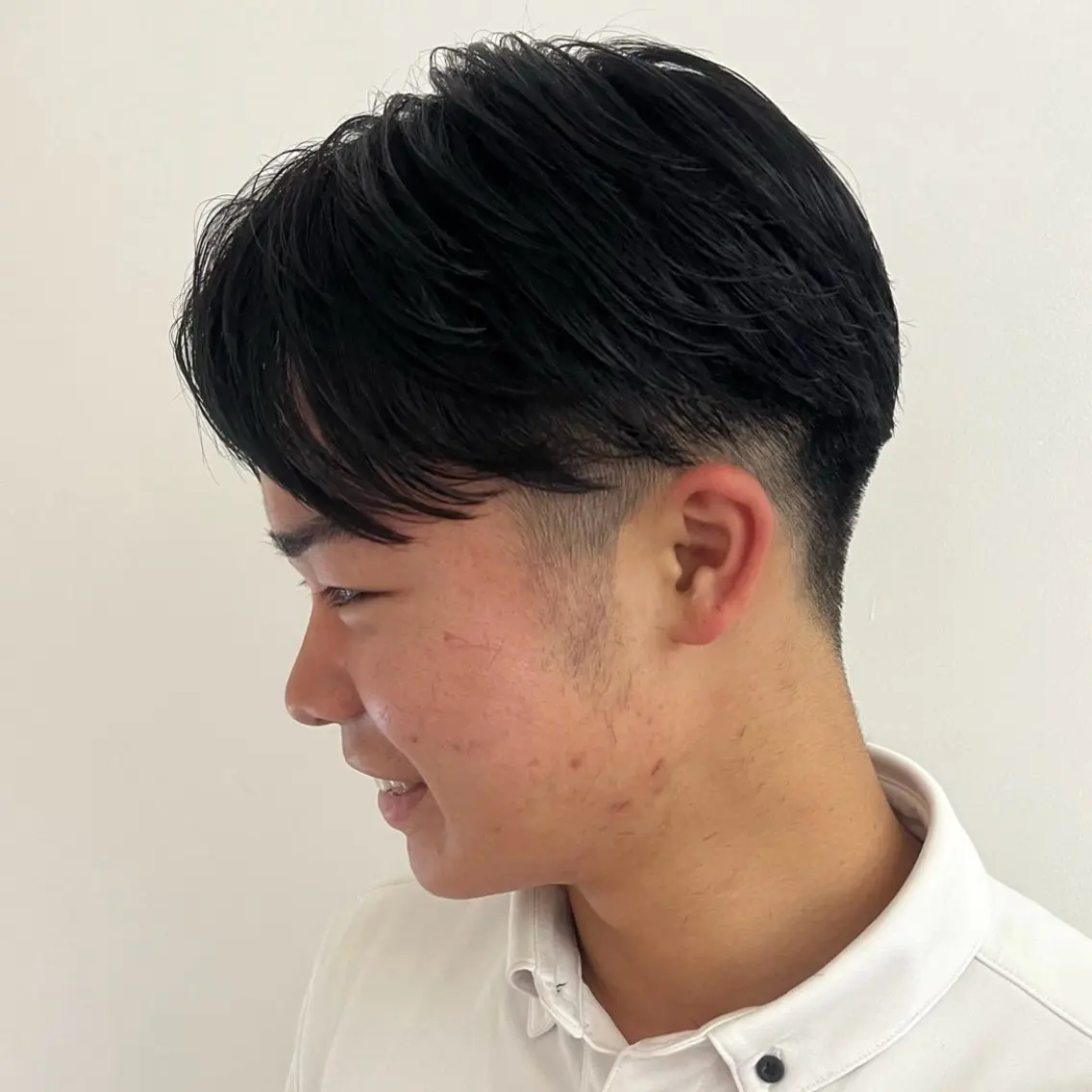 メンズ センターパート/カラ ーメッシュ📍ﾕﾘのヘアスタイル