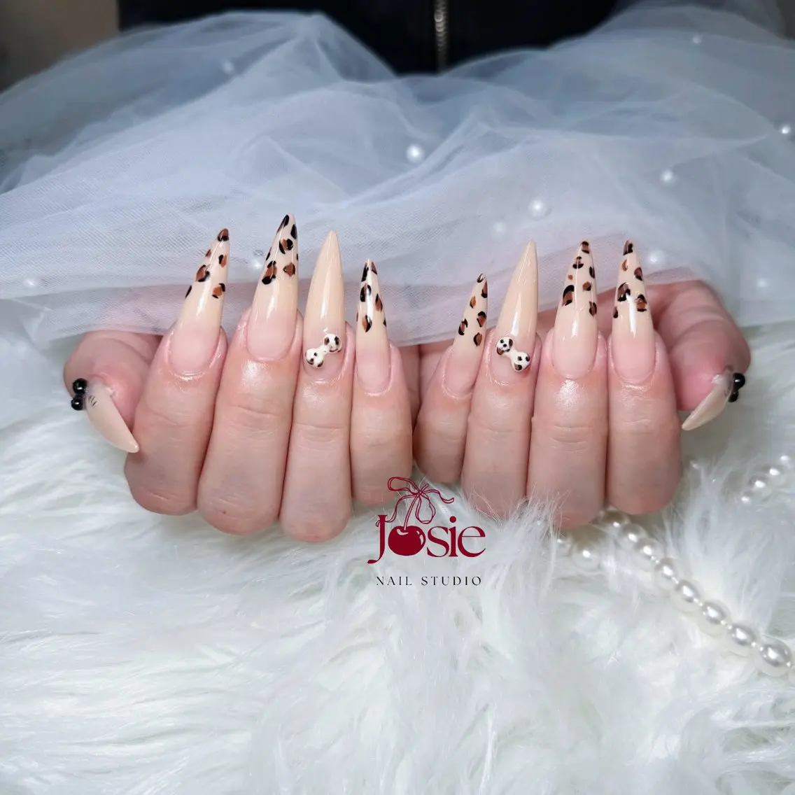 ネイル 長さ出し フレンチネイル グラデーション 韓国ネイル ロングネイル ハンドネイル Josie nail salonのネイルデザイン