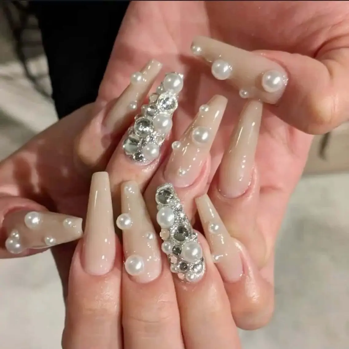 ネイル ハンドネイル Genie Mika Nailsのネイルデザイン