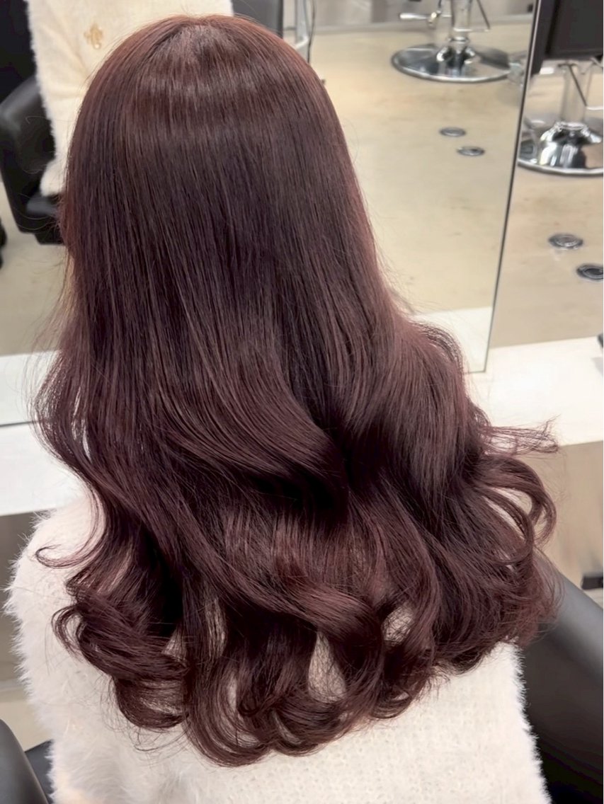 ロング PELE SAKAE さやかのヘアスタイル