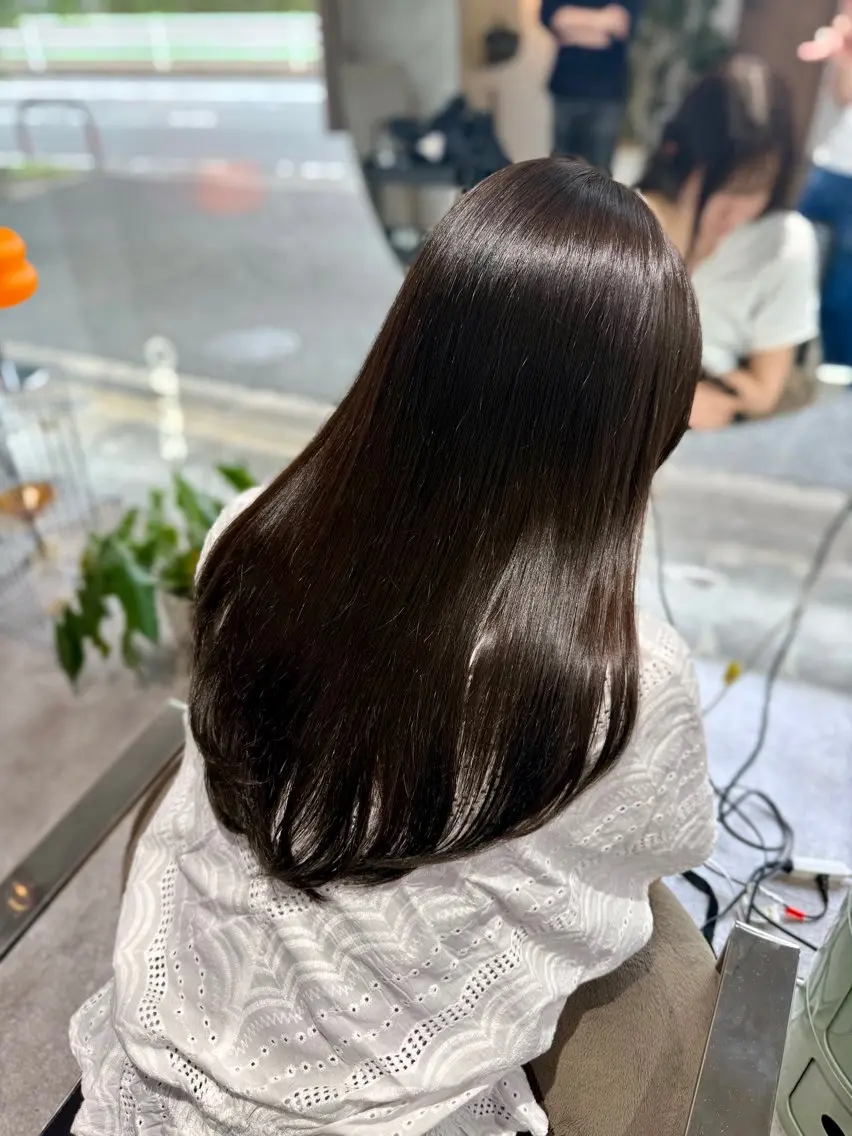 ロング ヘアカラー qpulaあいみ 透明感カラーのヘアスタイル