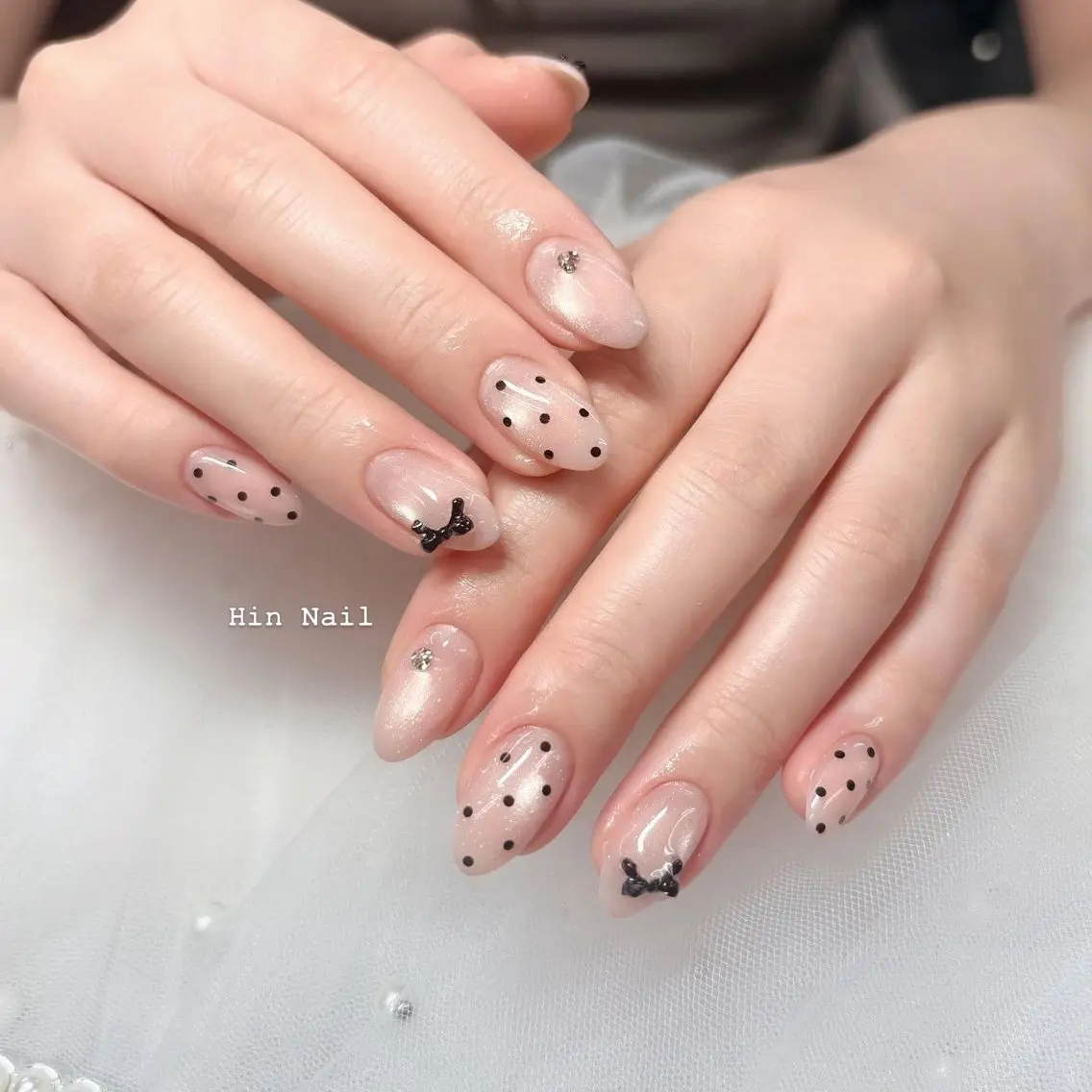 ネイル チークネイル ドット フットネイル フレンチネイル グラデーション ハンドネイル HIN NAILのネイルデザイン