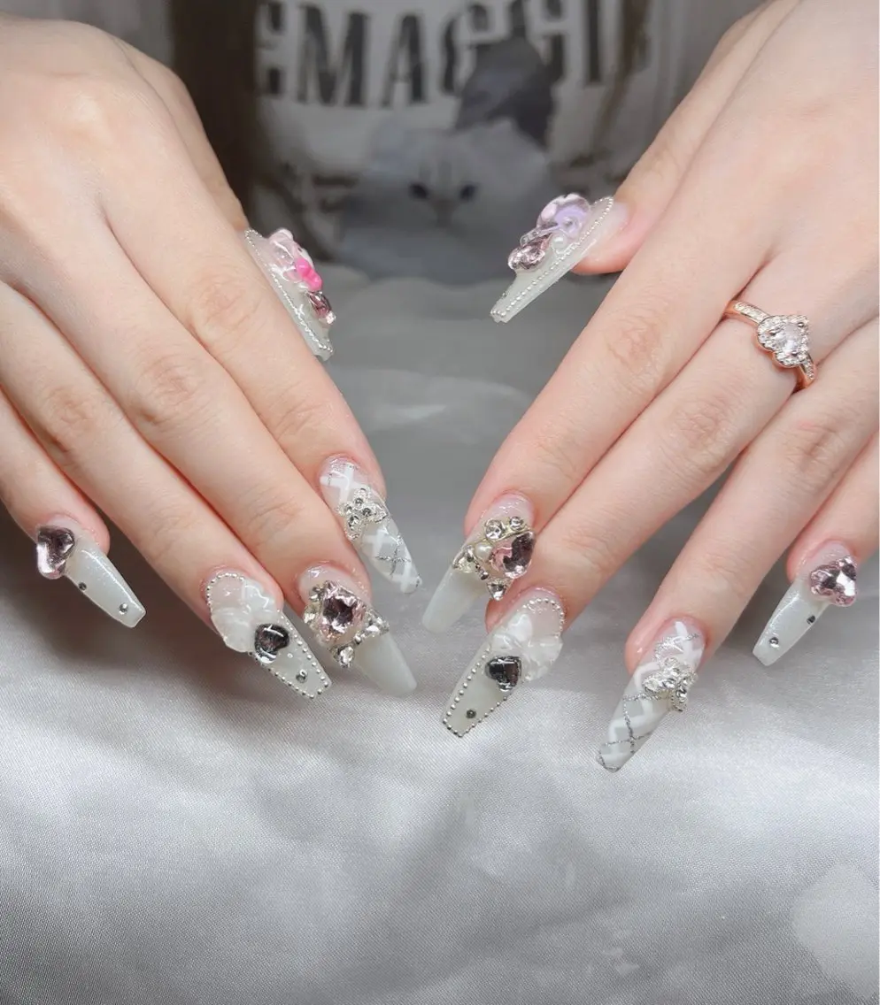 ネイル 長さ出し グラデーション キラキラネイル マグネットネイル ニュアンスネイル Lee Nails チップ長さだし専門店のネイルデザイン