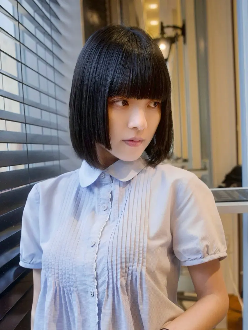 ミディアム 梅本 佳容子のヘアスタイル