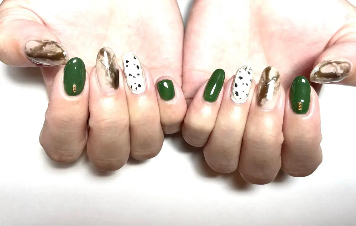 ネイル グリーン le_rire _nailのネイルデザイン