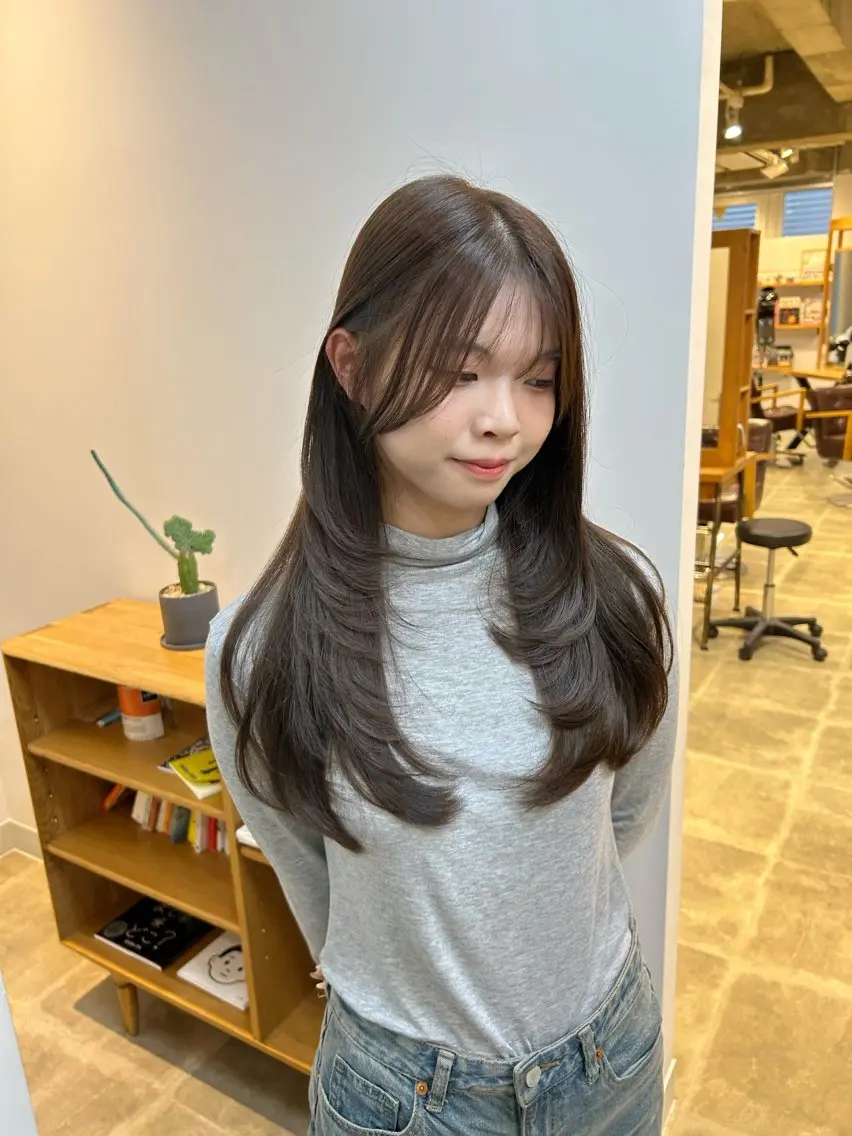 ロング カラー ベージュカラー レイヤーカット 村上 涼音のヘアスタイル