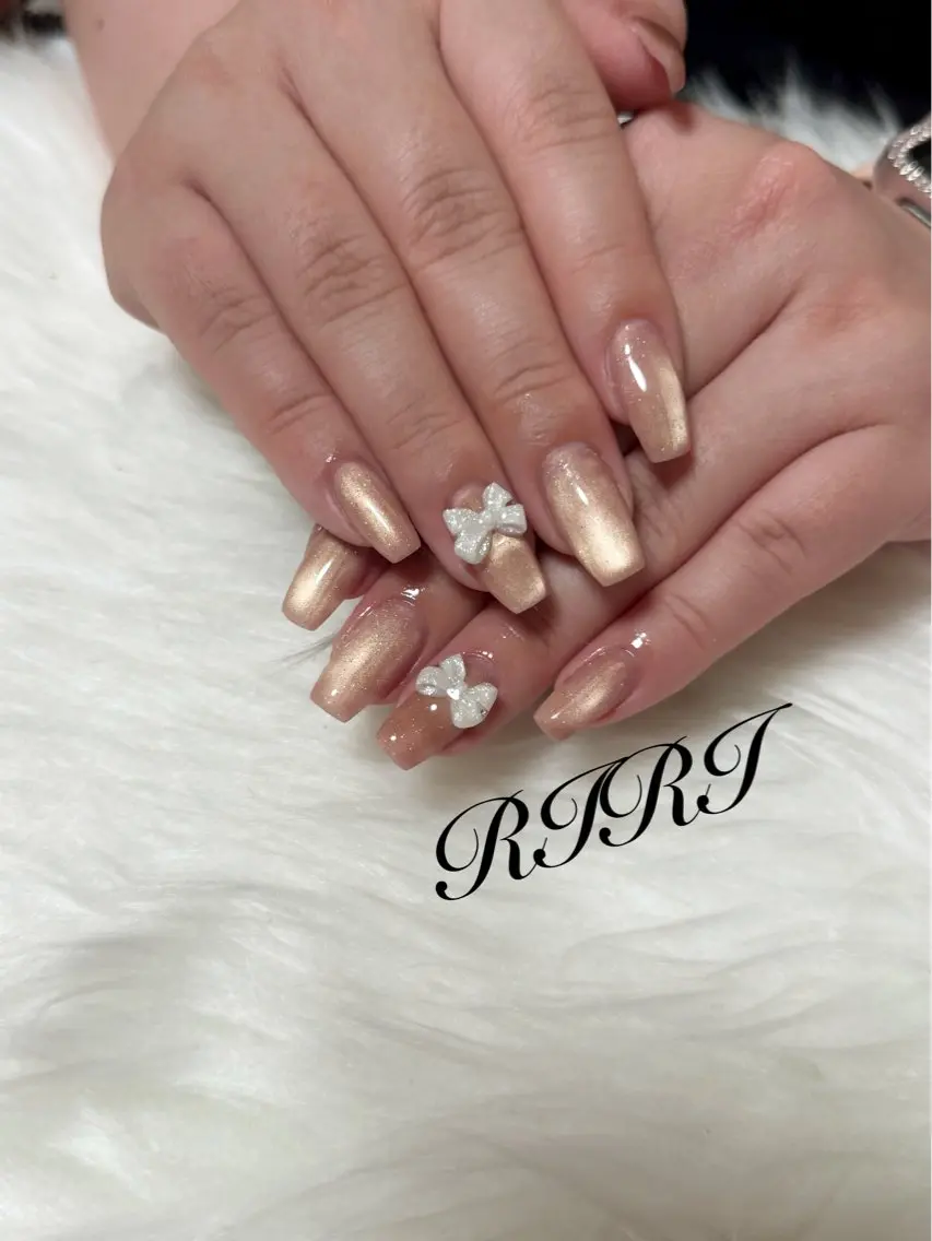ネイル フラッシュネイル ジェルネイル キラキラネイル マグネットネイル ショートネイル ハンドネイル riri オーナーのネイルデザイン