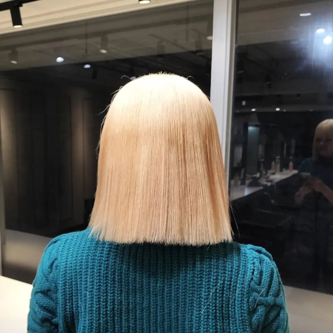 カラー 抜きっぱなしブロンド 🔅モデル様募集中 🔅にしやまゆいのヘアスタイル